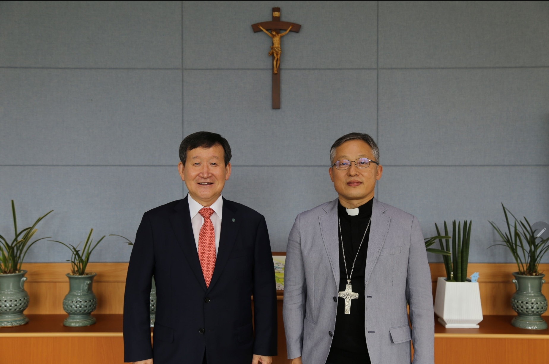 천주교 춘천교구장 김주영(시몬) 주교, 가톨릭관동대 사목 방문 대표이미지