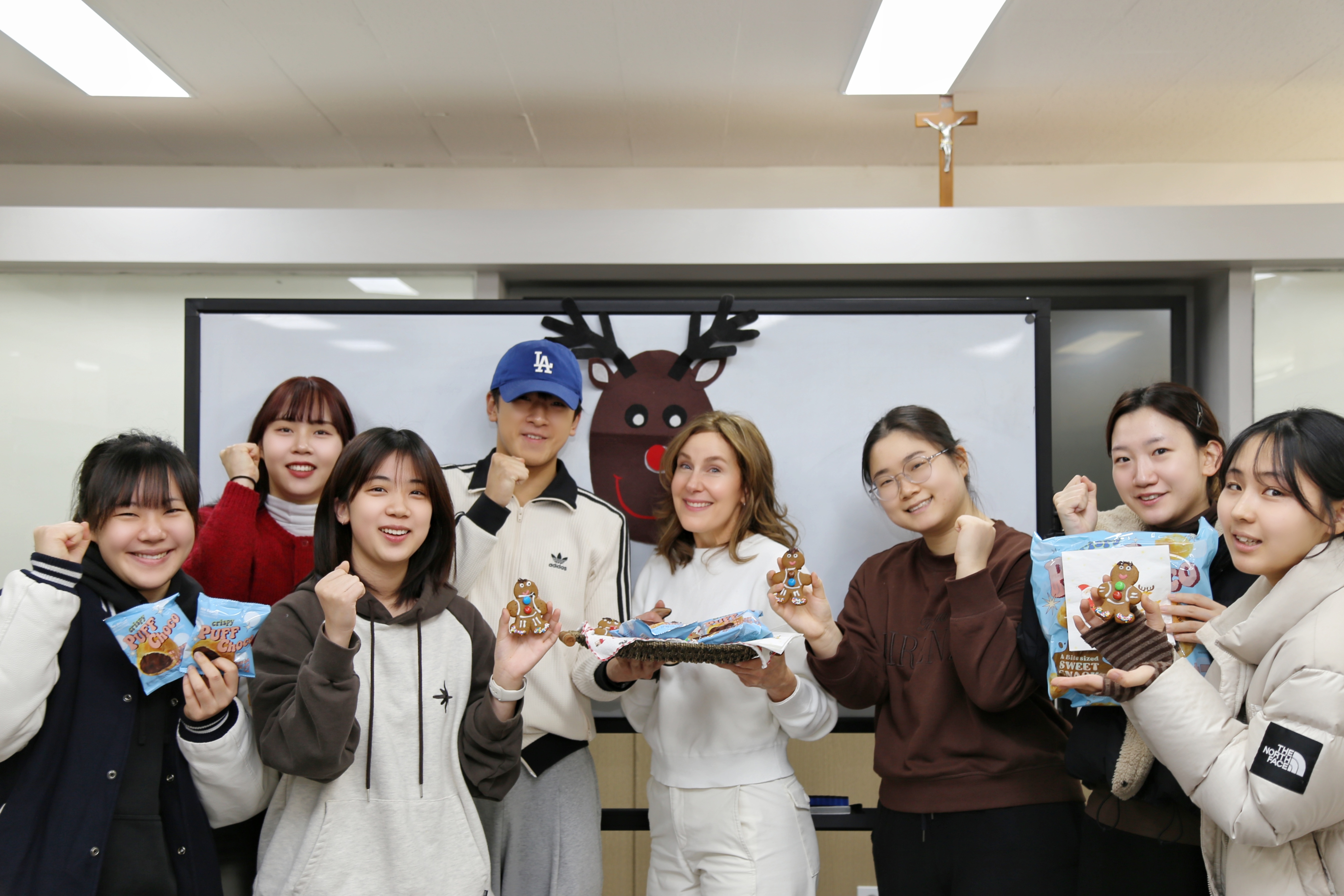 [포토뉴스] 가톨릭관동대학교 사범대학 영어교육과, 기말고사 앞둔 따뜻한 격려의 풍경 대표이미지